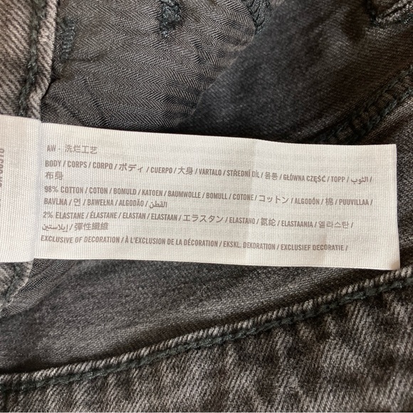 Hollister Black Ultra High Rise Mom Jeans 29 Distressed High Waisted Frayed Hem - Picture 9 of 12